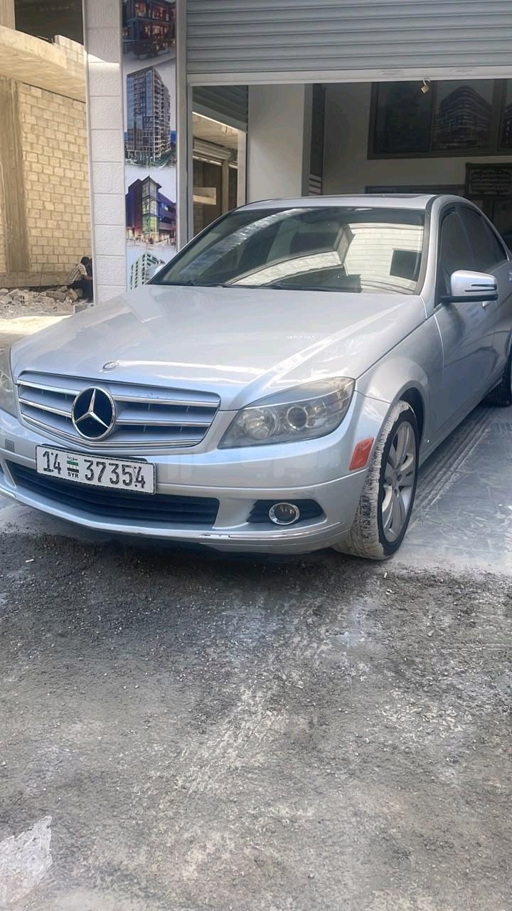 مرسيدس بينز C 300 2011