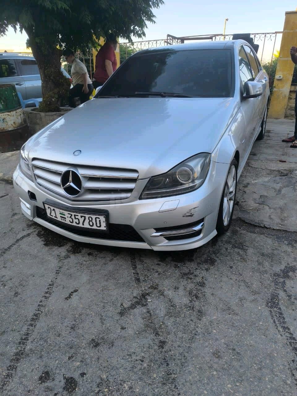 مرسيدس بينز - Mercedes benz C 220