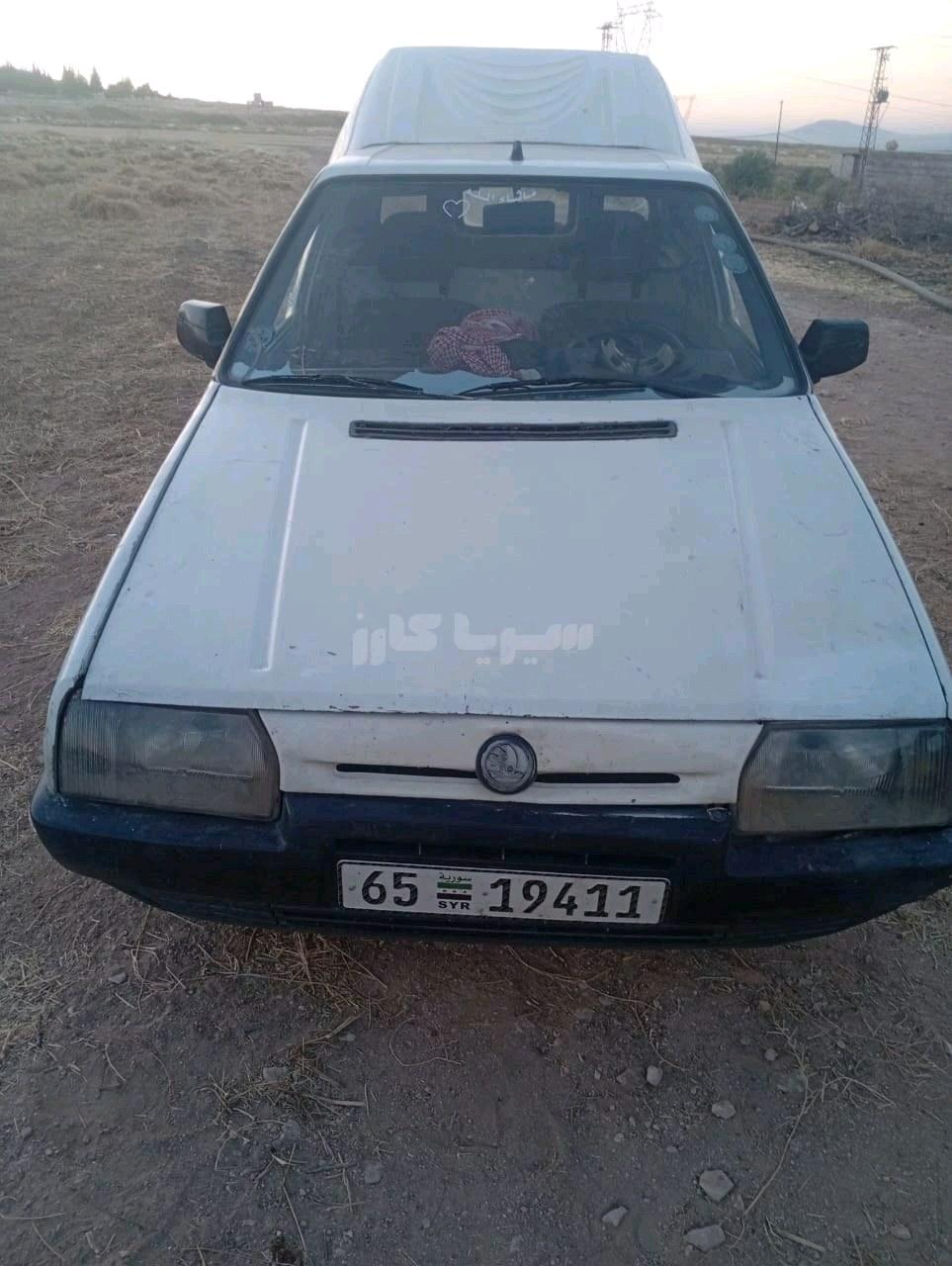 سكودا بيك اب 1995