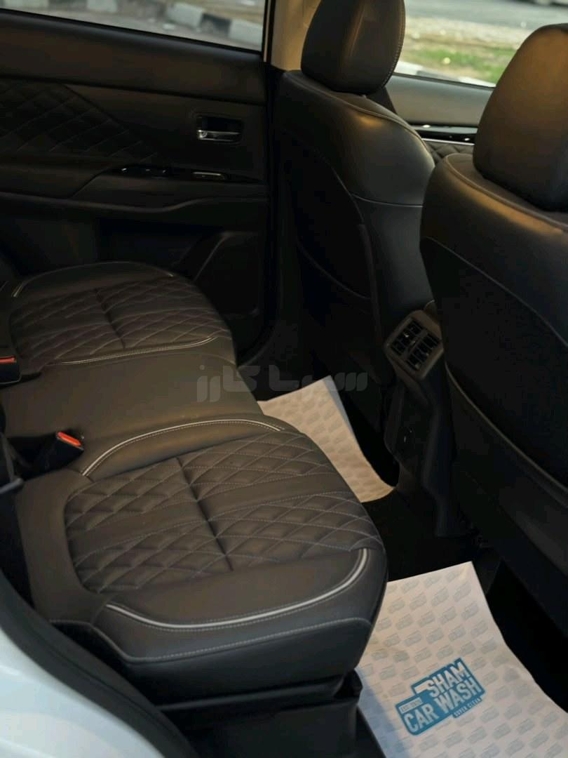 ميتسوبيشي - Mitsubishi Outlander, photo 4